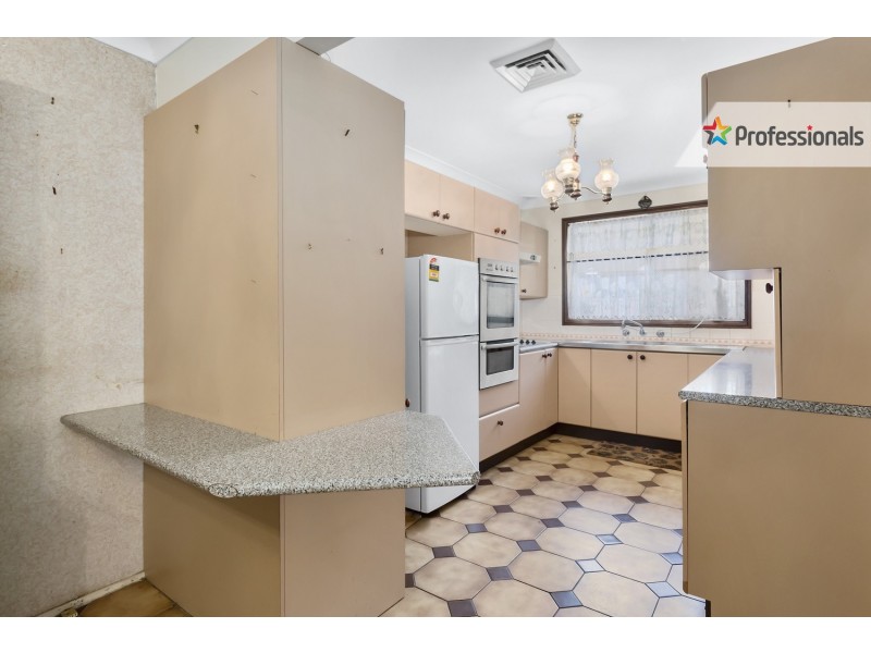 21 Tallowwood Avenue, Casula NSW 2170