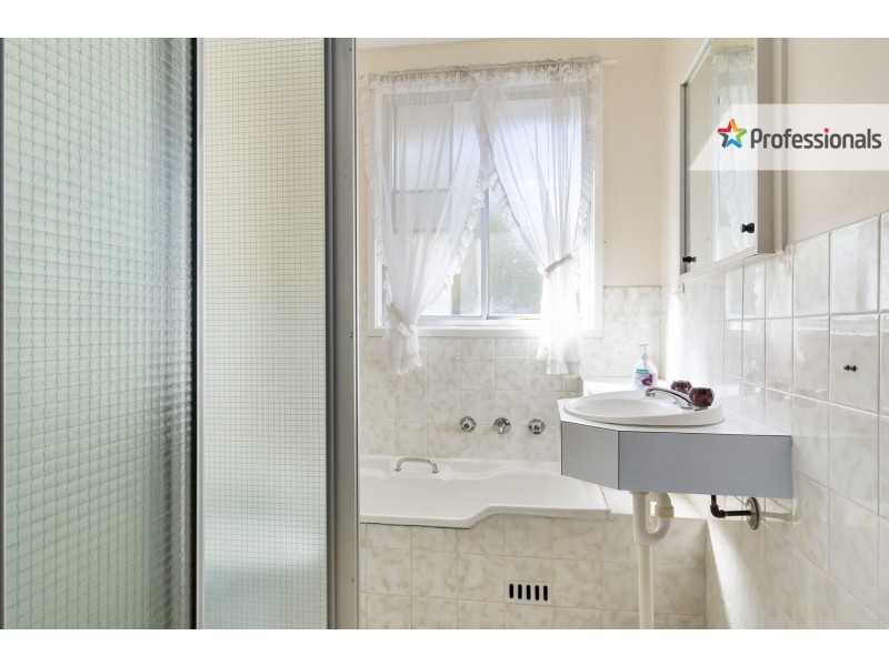 21 Tallowwood Avenue, Casula NSW 2170