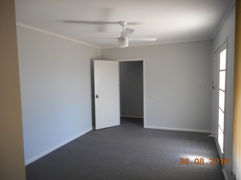 12 Fitzpatrick Crescent, Casula NSW 2170