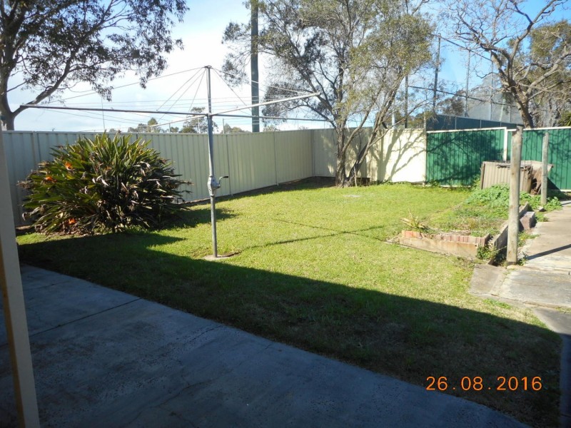 12 Fitzpatrick Crescent, Casula NSW 2170