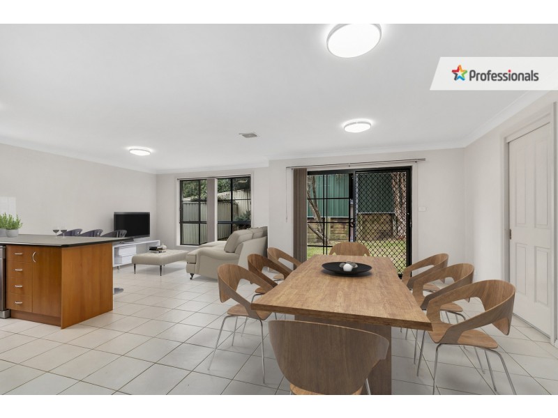 17 Kitson Way, Casula NSW 2170