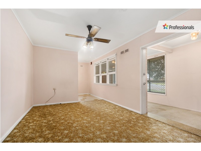 8 Kathleen Avenue, Lurnea NSW 2170