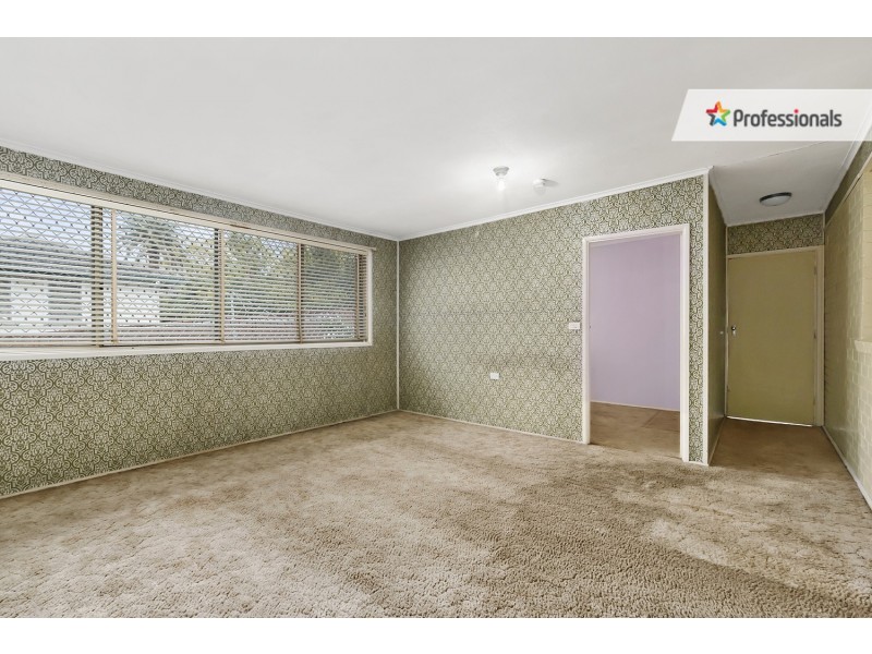 8 Kathleen Avenue, Lurnea NSW 2170