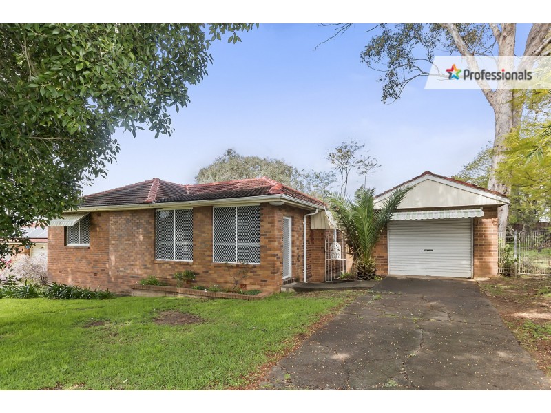 8 Kathleen Avenue, Lurnea NSW 2170