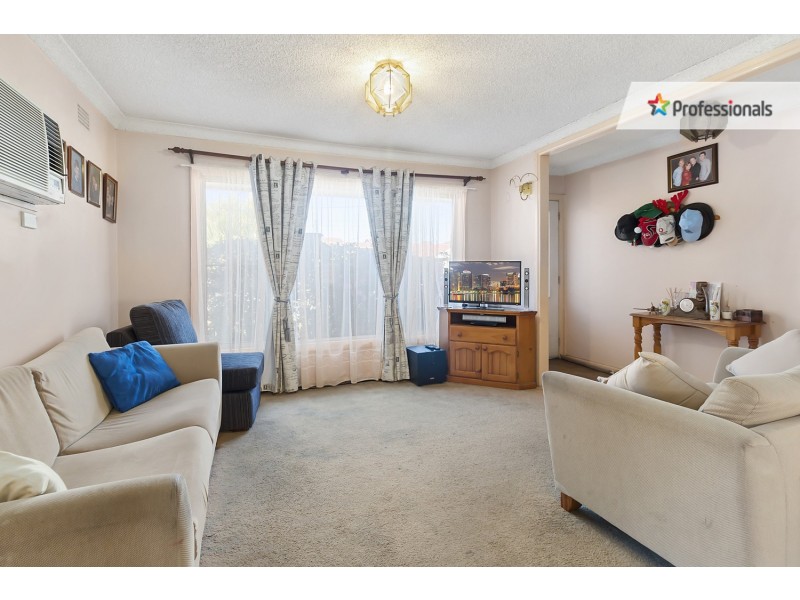 21 Waratah Avenue, Casula NSW 2170