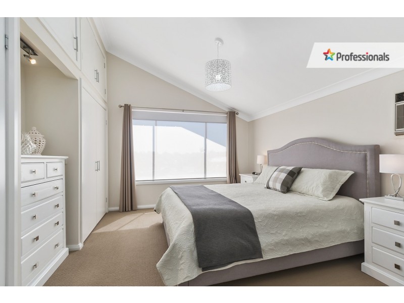 72 Jacaranda Crescent, Casula NSW 2170