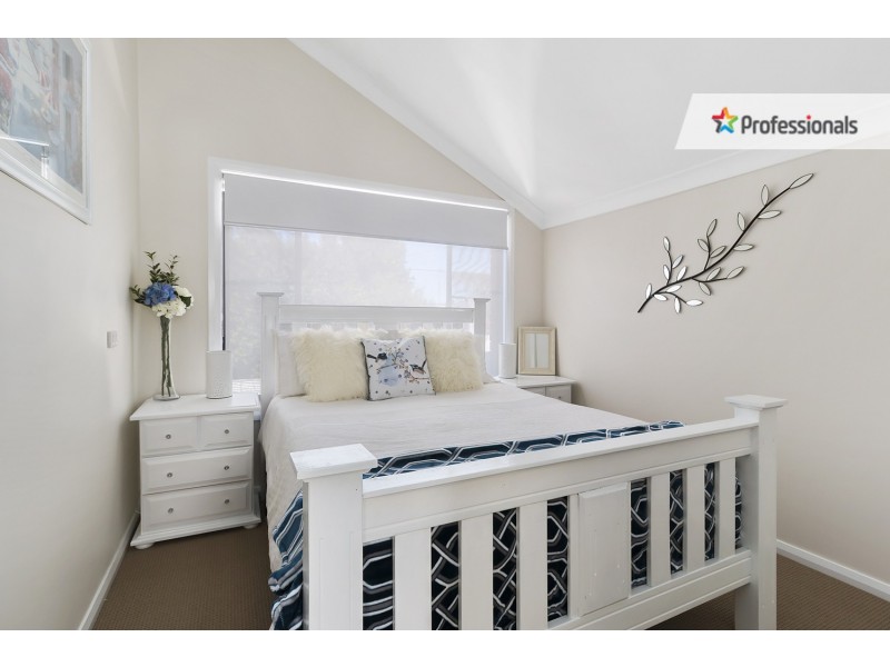 72 Jacaranda Crescent, Casula NSW 2170