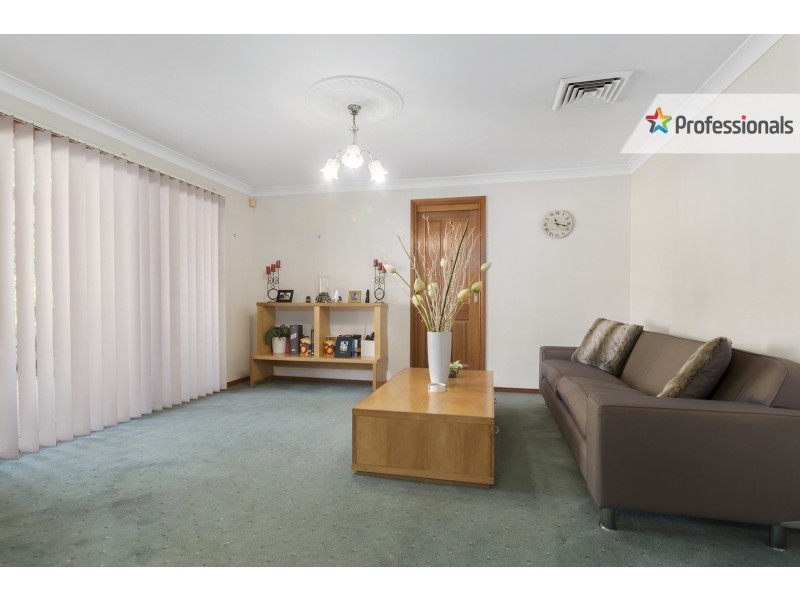 32 Kitson Way, Casula NSW 2170