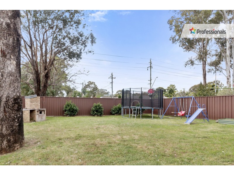42 Grevillea Crescent, Prestons NSW 2170