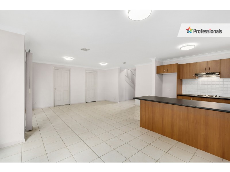 17 Kitson Way, Casula NSW 2170