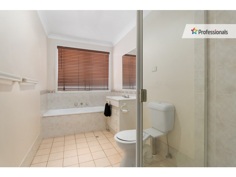 13 Erin Place, Casula NSW 2170