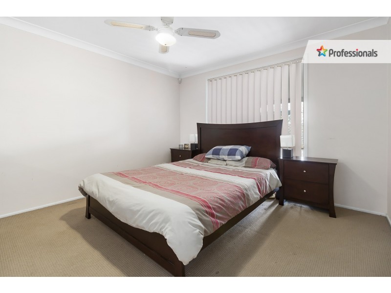 13 Erin Place, Casula NSW 2170
