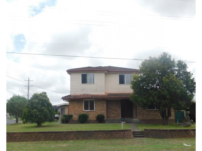 211 Graham Avenue, Lurnea NSW 2170