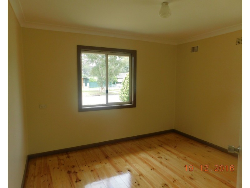 211 Graham Avenue, Lurnea NSW 2170