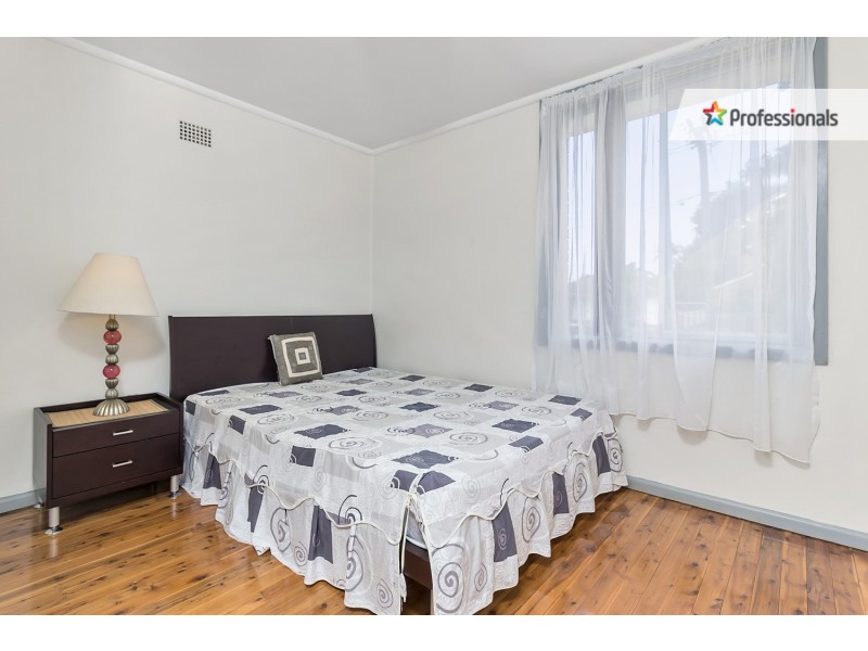 9 Gibson Avenue, Casula NSW 2170