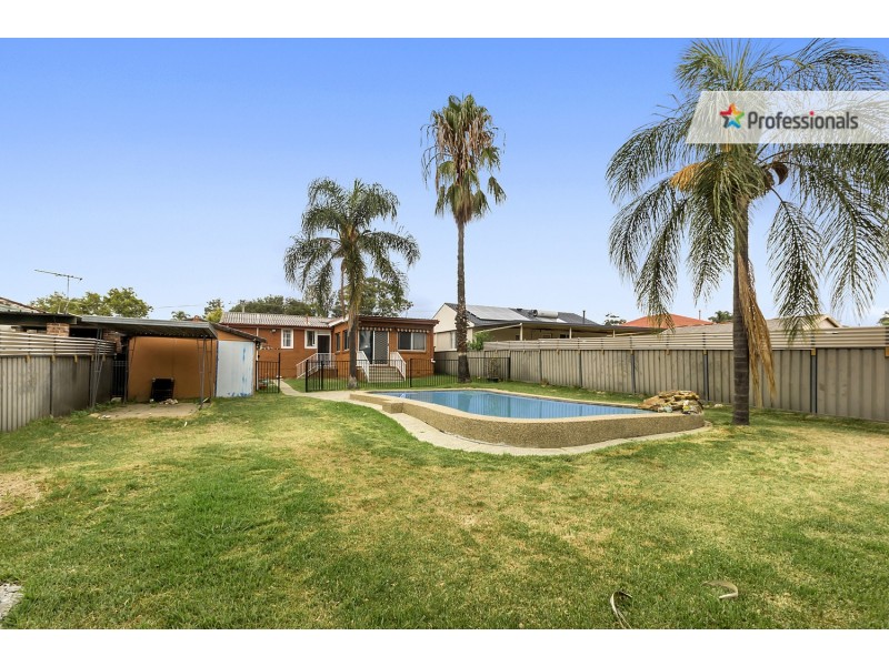 9 Gibson Avenue, Casula NSW 2170