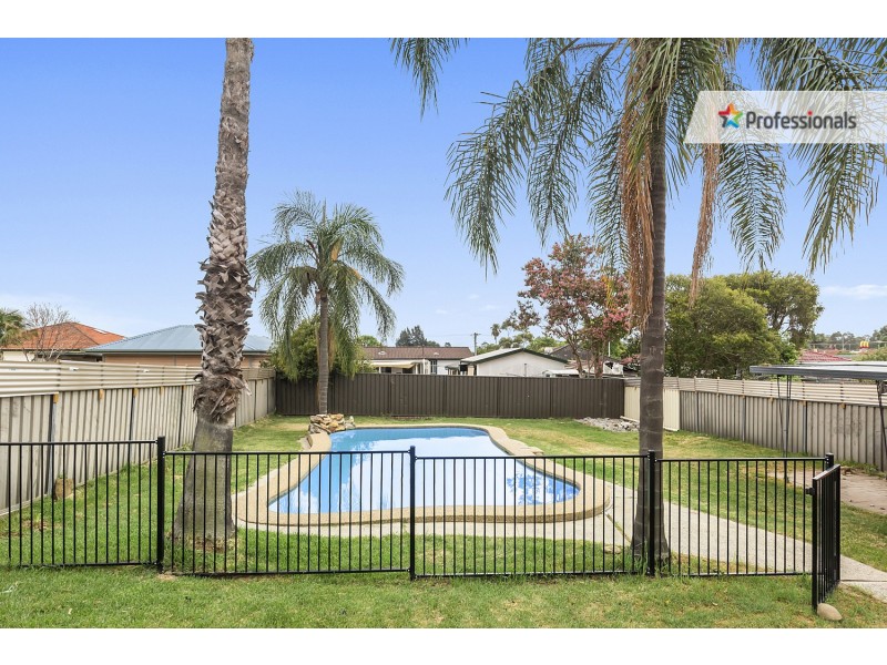 9 Gibson Avenue, Casula NSW 2170