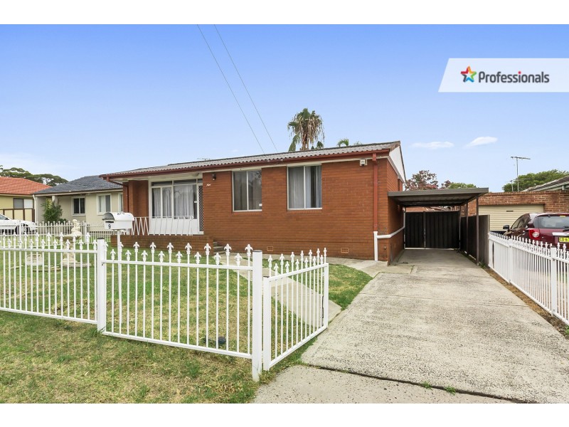 9 Gibson Avenue, Casula NSW 2170