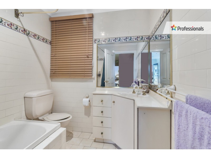 2A Blackwood Avenue, Casula NSW 2170