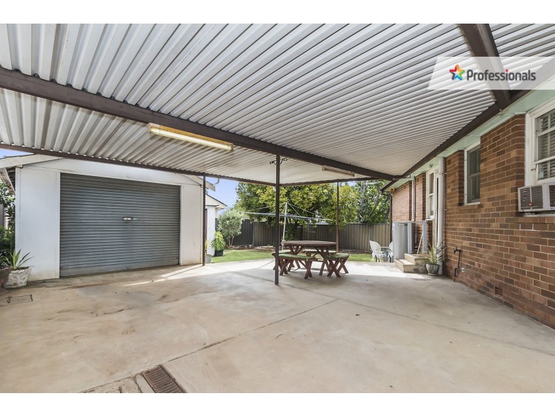 1 Kathleen Avenue, Lurnea NSW 2170