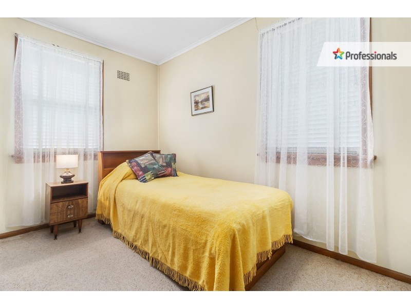 1 Kathleen Avenue, Lurnea NSW 2170