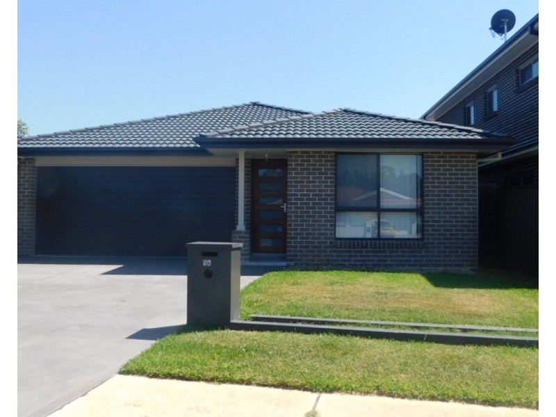 54 Nineteenth Avenue, West Hoxton NSW 2171