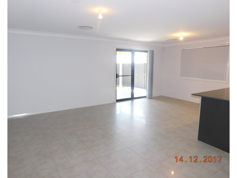 54 Nineteenth Avenue, West Hoxton NSW 2171