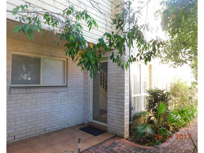 8/12 Pine Road, Casula NSW 2170