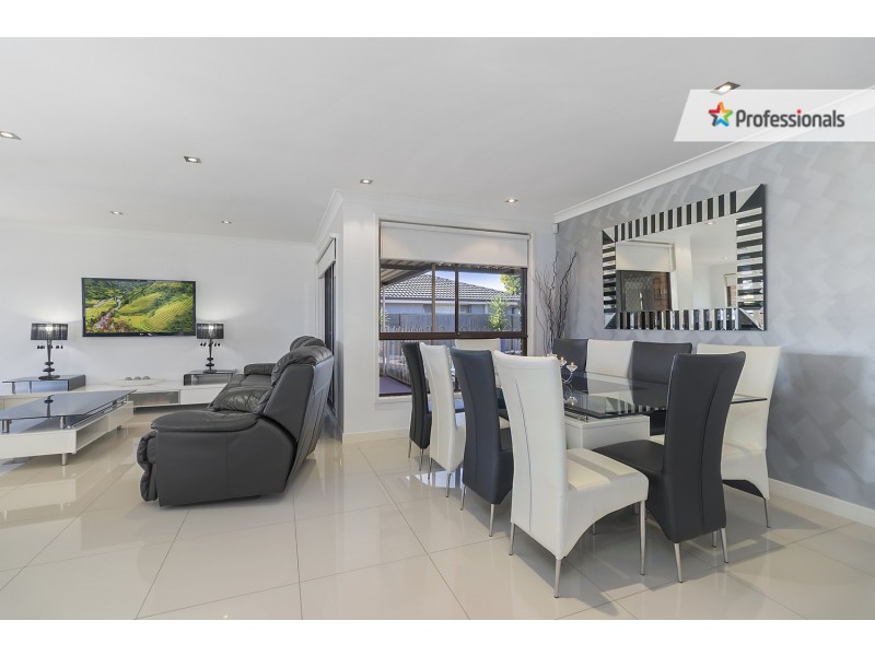 50 Dalpra Crescent, Bossley Park NSW 2176