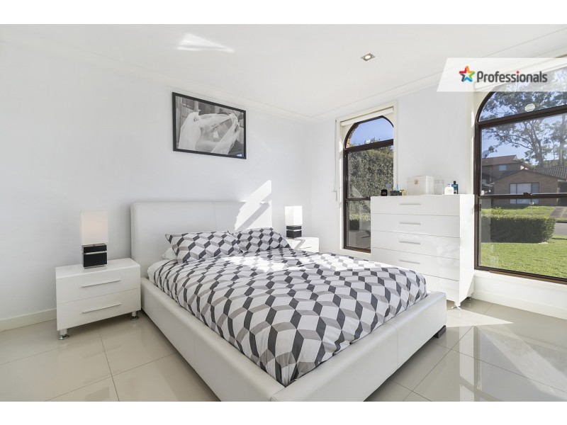 50 Dalpra Crescent, Bossley Park NSW 2176