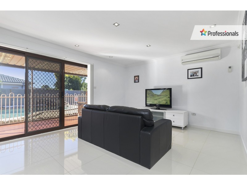 50 Dalpra Crescent, Bossley Park NSW 2176
