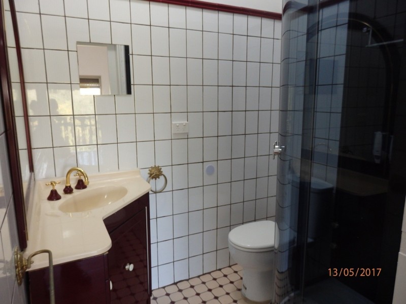 2 Rushton Place, Casula NSW 2170