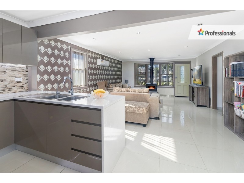 23 Facey Crescent, Lurnea NSW 2170