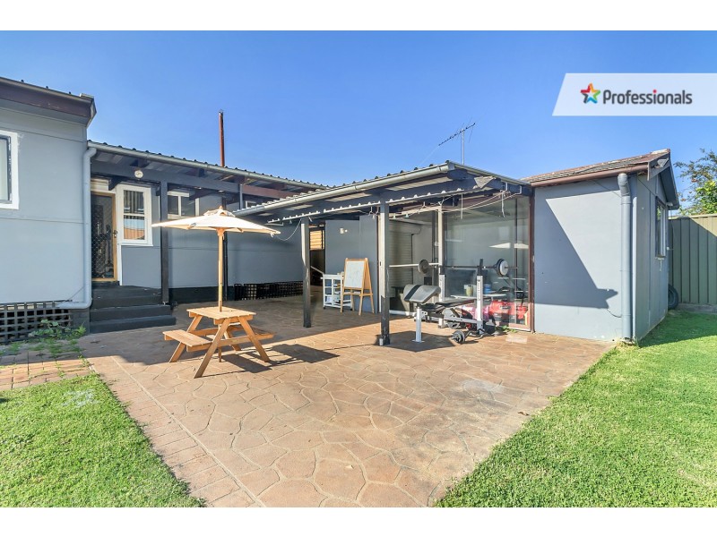 23 Facey Crescent, Lurnea NSW 2170