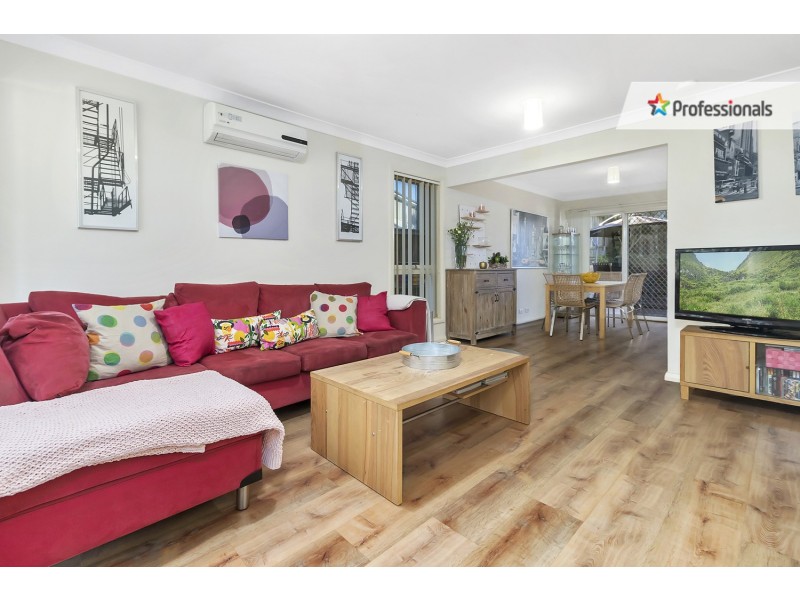 4 Northampton Drive, Glenfield NSW 2167