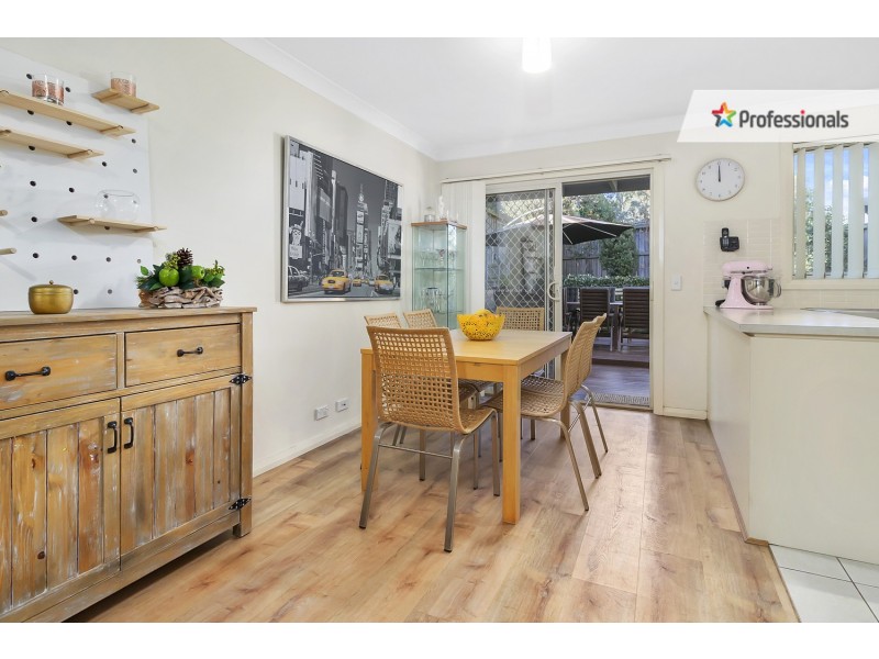 4 Northampton Drive, Glenfield NSW 2167