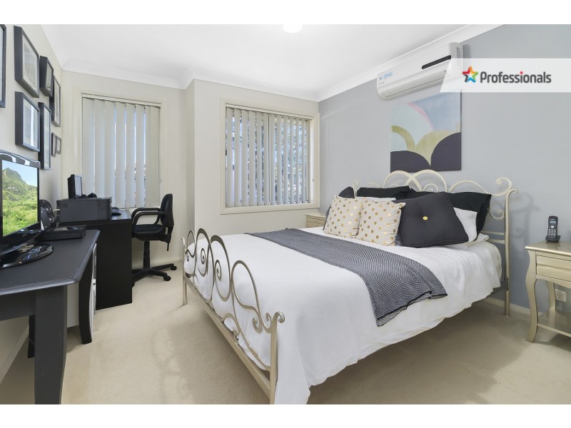 4 Northampton Drive, Glenfield NSW 2167