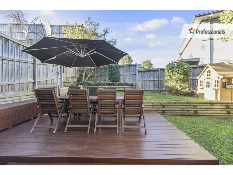 4 Northampton Drive, Glenfield NSW 2167