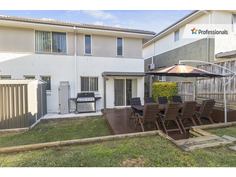 4 Northampton Drive, Glenfield NSW 2167