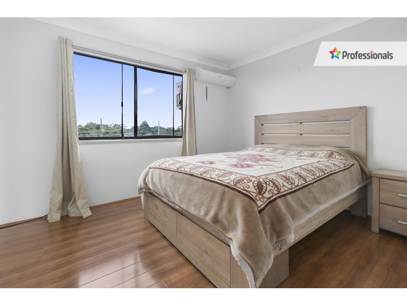 60 St Andrews Boulevard, Casula NSW 2170