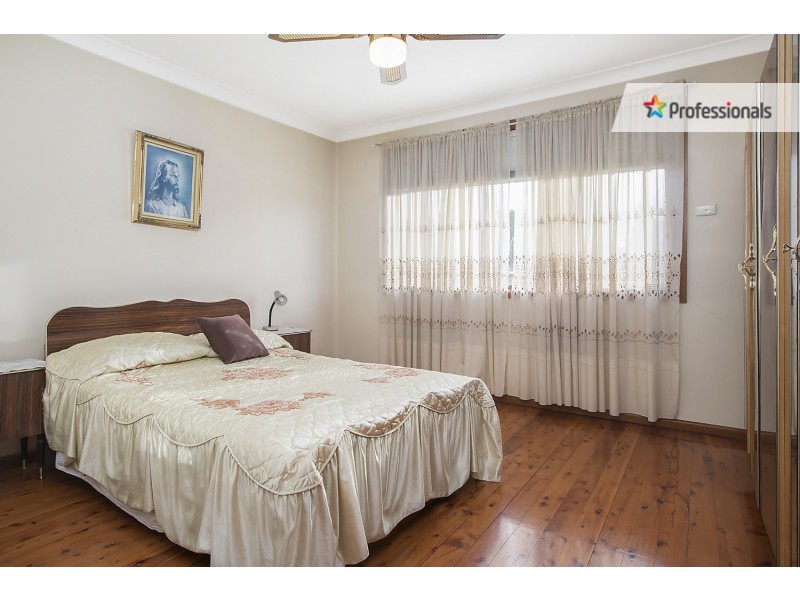 18 Congressional Drive, Liverpool NSW 2170