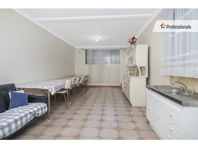 18 Congressional Drive, Liverpool NSW 2170