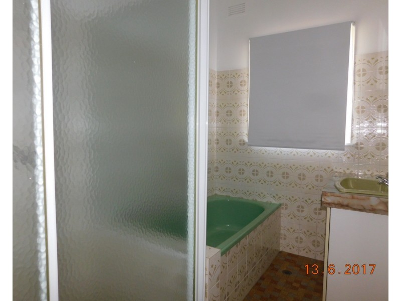 5 Lewis Road, Liverpool NSW 2170