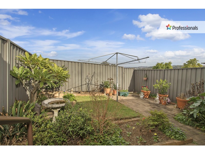 4/42 Leicester Street, Leumeah NSW 2560