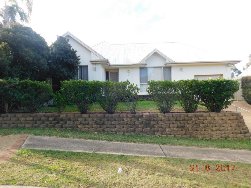 14 Kitson Way, Casula NSW 2170