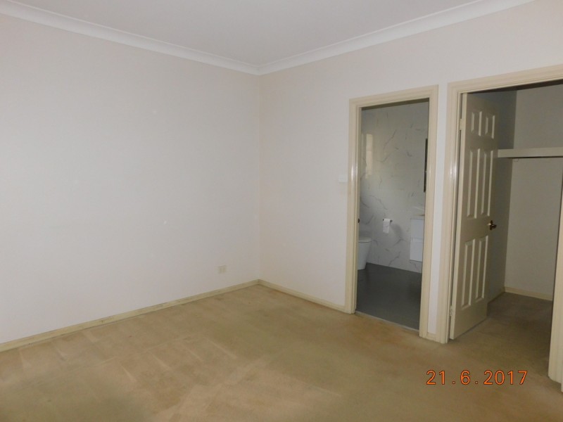 14 Kitson Way, Casula NSW 2170