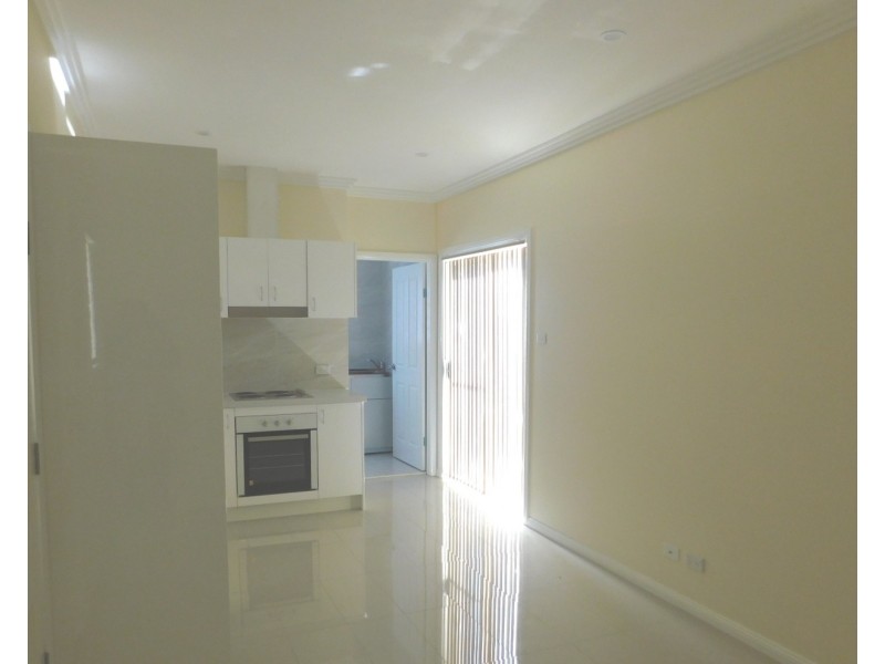 Granny Flat/131 Wonga Road, Lurnea NSW 2170