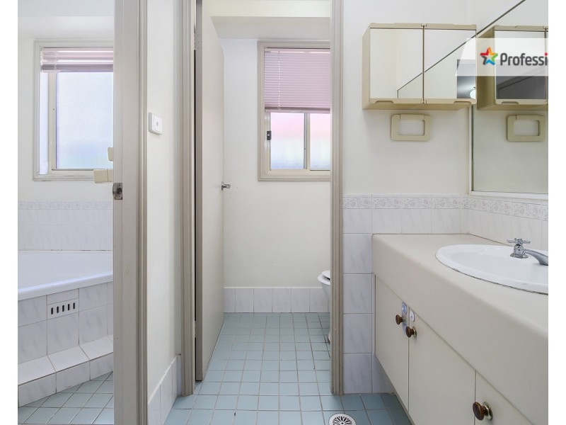 2 Bumbera Street, Prestons NSW 2170