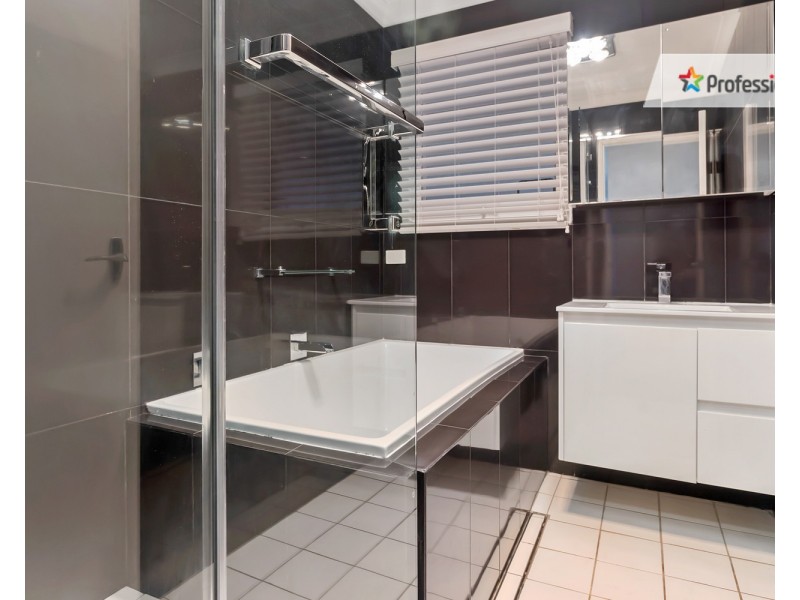 5 Deerwood Avenue, Liverpool NSW 2170