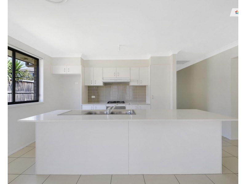 12 Grenada Road, Glenfield NSW 2167